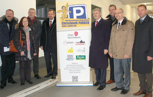 Im Gespräch: Ralf Kammermeier (Vorsitzender der Werbegemeinschaft Regensburg e.V.), Anna Schwan (Vorsitzende Aktionsgemeinschaft Altstadt e.V.), Erwin Skorianz (Vorsitzender Aktives Obermünsterviertel e.V.), Bernd-Reinhard Hetzenecker (Hauptgeschäftsführer Stadtwerke Regensburg GmbH), Gerhard Weber (Bürgermeister Stadt Regensburg), Christian Omonsky (Pr+Werbung Ludwig Faust), Michael Quast (Geschäftsführer Stadtmarketing Regensburg GmbH), Thomas Zink (Stellvertretender Vorsitzender der Werbegemeinschaft Regensburg e.V.) (v. li.).