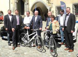 Pressekonferenz "Regensburg mobil" mit OB Joachim Wolbergs (Mitte) und Organisator Christian Omonsky (rechts).