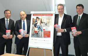 Präsentation von "Regensburg erleben" 1/2016 mit Thomas Zink, Michael Quast, Christian Omonsky und Guido Herrmann (von links).