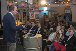 Nach zwei erfolgreichen Veranstaltungen von #digit-R geht’s am 16. Oktober um 19.30 Uhr im Degginger um die Arbeitswelt von morgen (Foto: Stefan Kiefer).